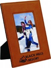 Fotoram i konstläder med gravyr 100x150 mm